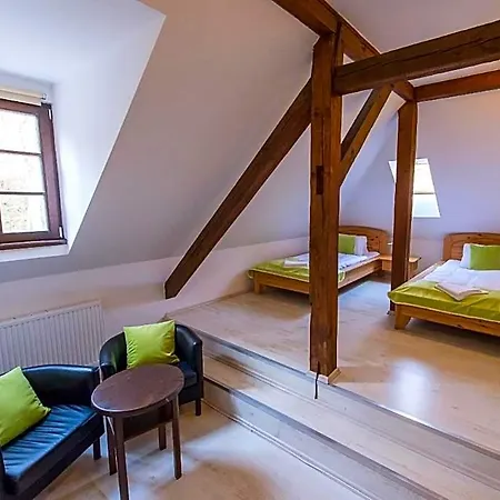 Zamecka Zahrada Pensionat 3*