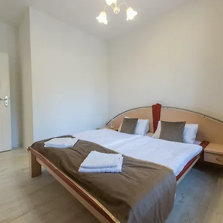 Zamecka Zahrada Vendégház Český Krumlov